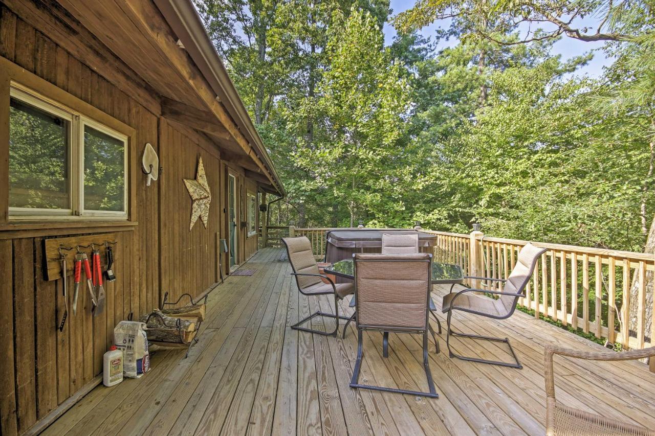 Secluded Stanardsville Cabin With 10 Acres And Hot Tub Exterior photo