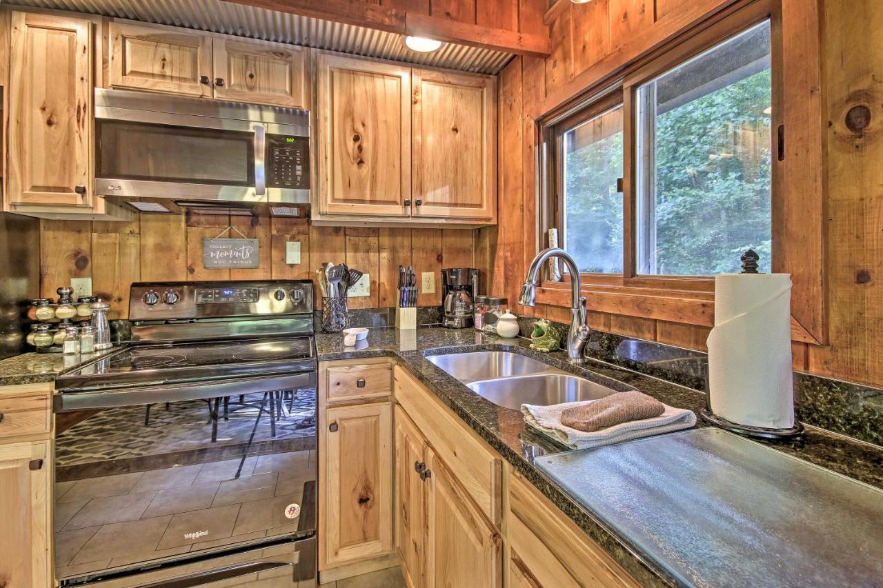 Secluded Stanardsville Cabin With 10 Acres And Hot Tub Exterior photo