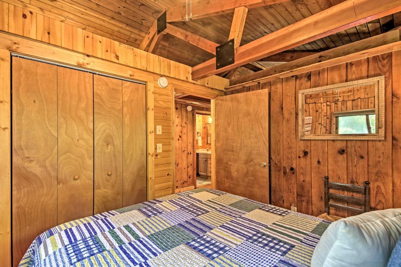 Secluded Stanardsville Cabin With 10 Acres And Hot Tub Exterior photo